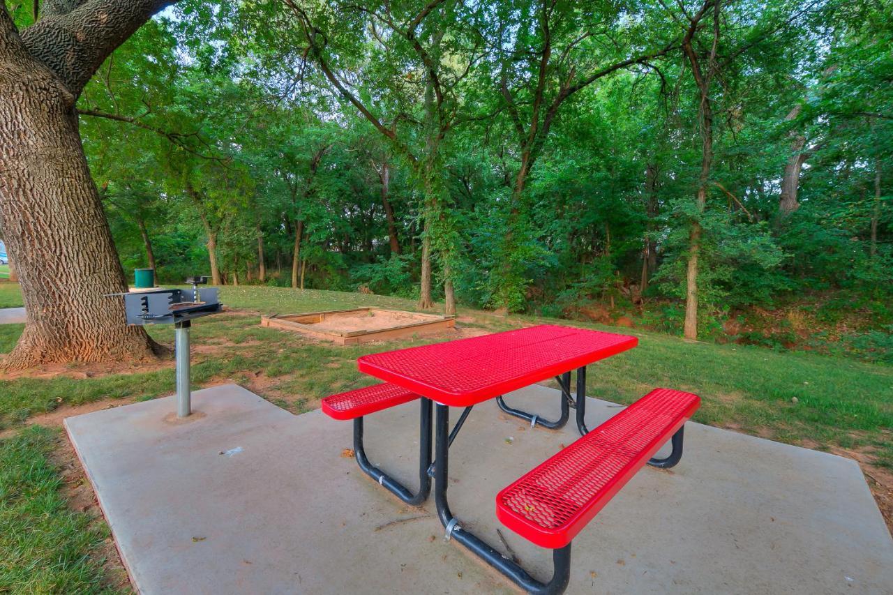 Ou Sooner, Pool & Gym, Bbq, Netflix, 100Mb Internet, Lg Washer & Dryer, Close To Ou! Norman Kültér fotó